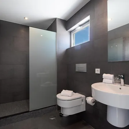 Ereza Royal Deluxe Hoopoe 122 Villa
